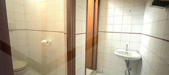 1 room Commercial property in Rome, Italy No. 28938 40