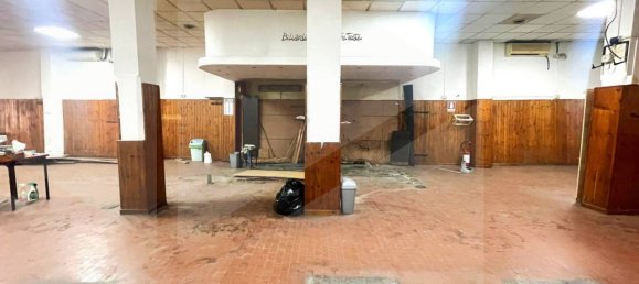 1 room Commercial property in Rome, Italy No. 28938 27