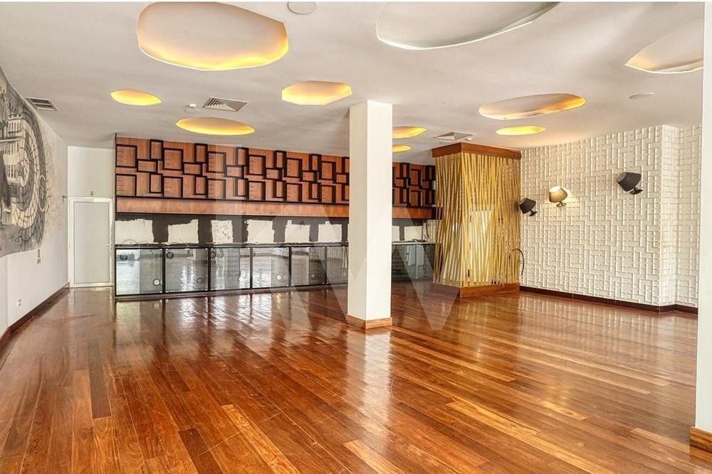 Gewerbliche Immobilie in Lisbon, Portugal 229m², Nr. 82563