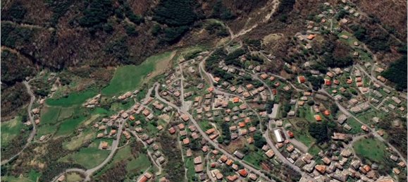 5 rooms House in Lizzano in Belvedere, Italy No. 258178 9