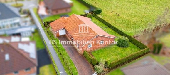 3 bedrooms House in Leer, Germany No. 134056 2