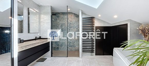 Villa de 3 dormitorios en Neyron, France No. 347576 11