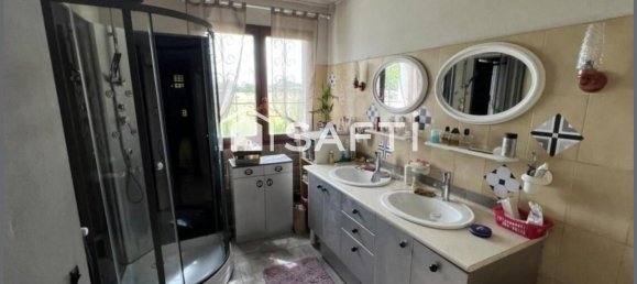 4 bedrooms House in Gironde, France No. 347495 8