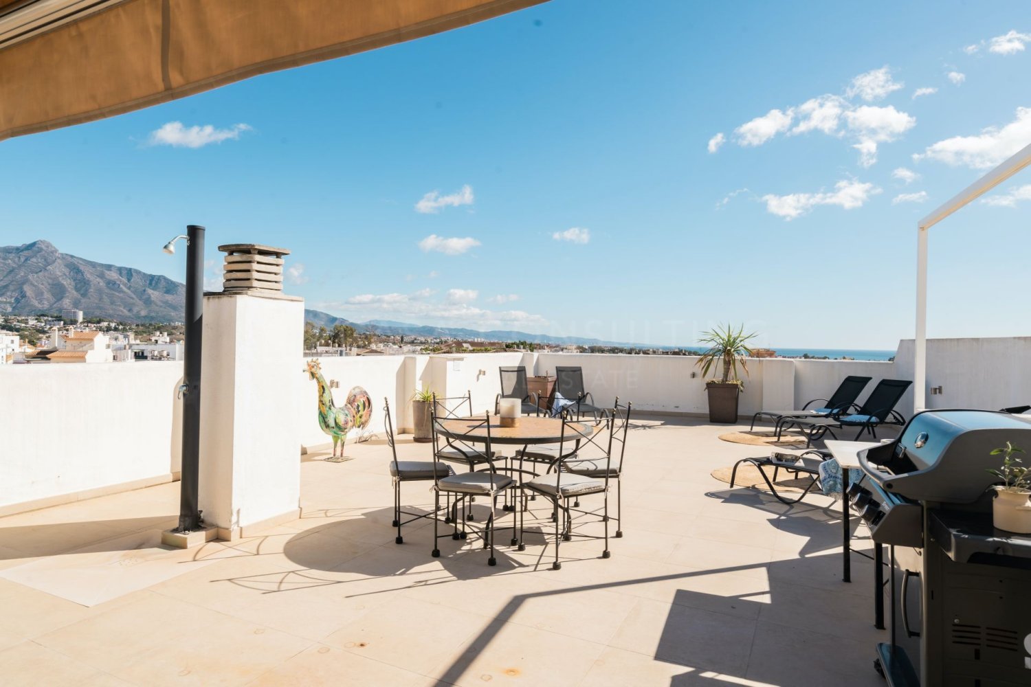 3 bedrooms Penthouse in Marbella, Spain No. 24093