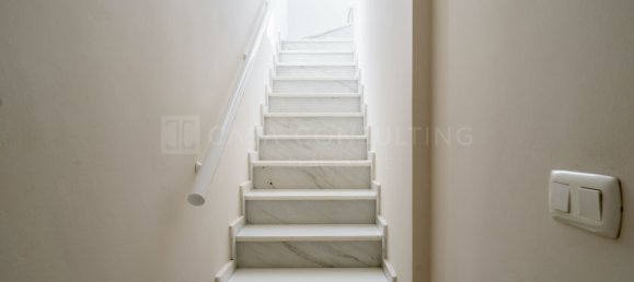 3 bedrooms Penthouse in Marbella, Spain No. 24093 3