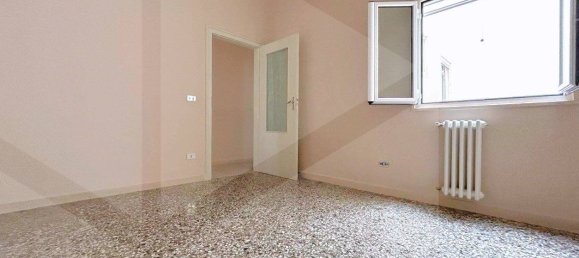 Apartamento de 3 divisões em Triggiano, Italy N.º 21273 20