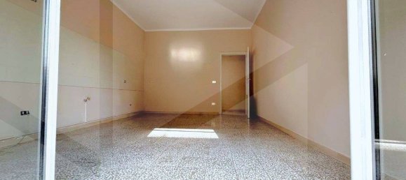 Apartamento de 3 divisões em Triggiano, Italy N.º 21273 27