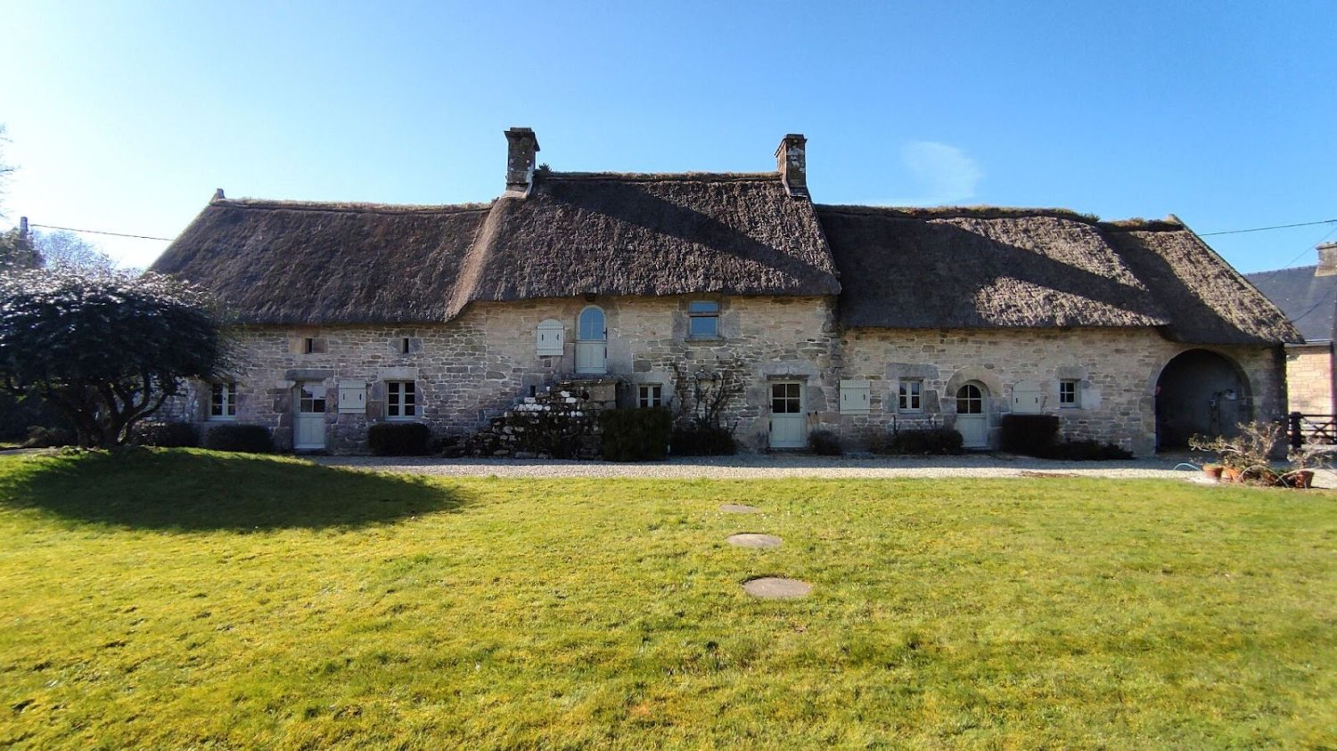 3 bedrooms House in Melrand, France No. 196933