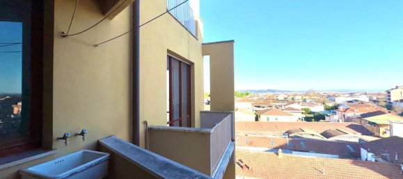 4 rooms Apartment in Ponsacco, Italy No. 23079 6