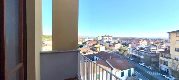 4 rooms Apartment in Ponsacco, Italy No. 23079 4