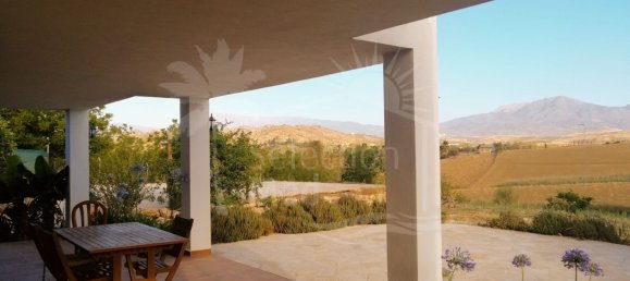 6 bedrooms House in Coin, Spain No. 155162 2