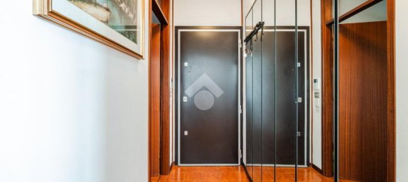 2 bedrooms Apartment in Bologna, Italy No. 316245 2