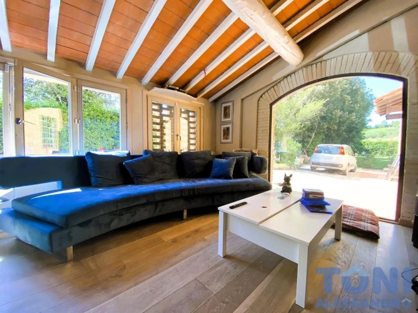 6 bedrooms House in Vinci, Italy No. 362760