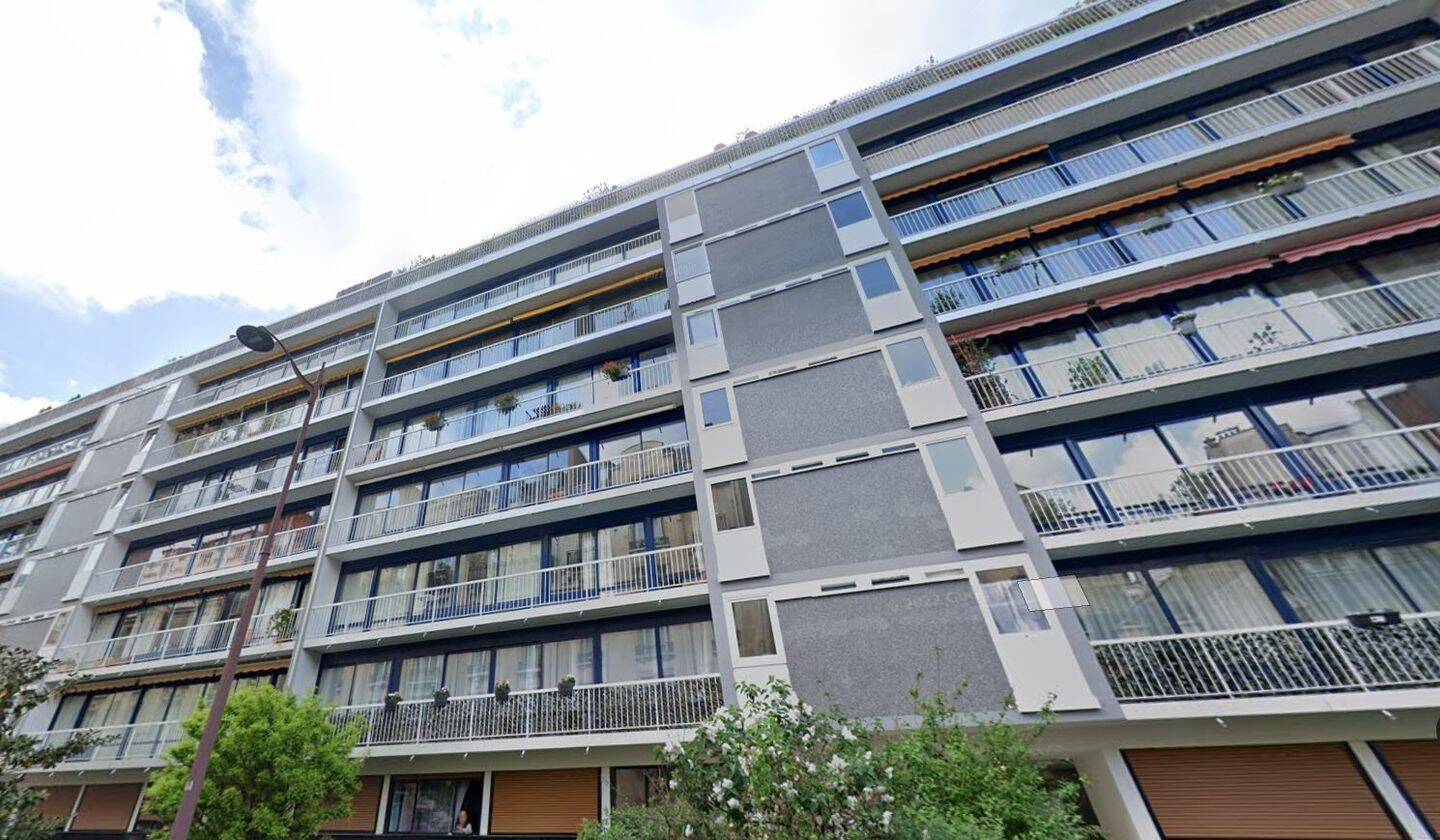 Studio in Paris, France No. 319994