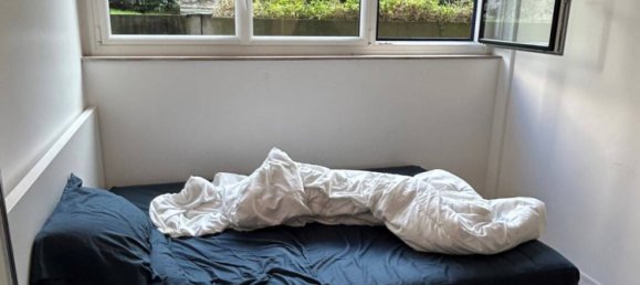 Studio in Paris, France No. 319994 6