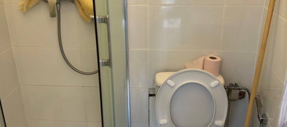 Studio in Paris, France No. 319994 4