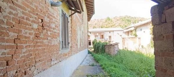 5 rooms House in Villamiroglio, Italy No. 158100 5