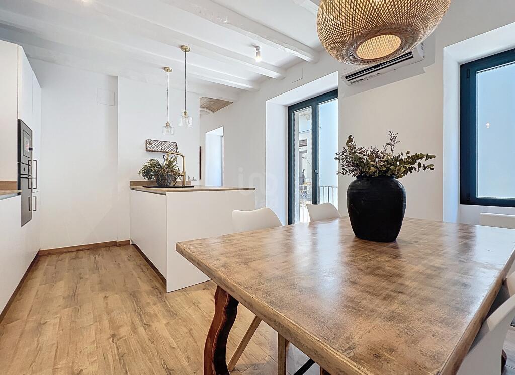 Casa de 4 dormitorios en Vilanova i la Geltrú, Spain No. 157748