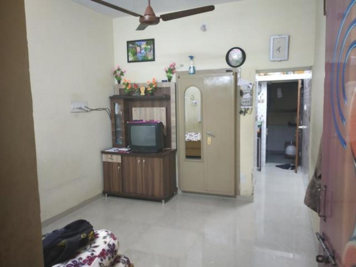 2 bedrooms House in Amdavad, India No. 4292