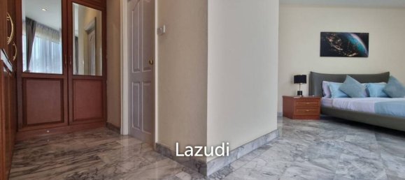 4 bedrooms Villa in Pattaya, Thailand No. 14205 10