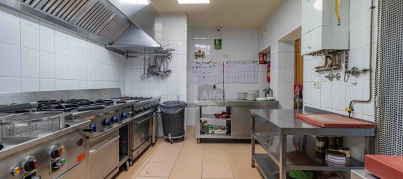 Gewerbliche Immobilie in Moralzarzal, Spain 607m², Nr. 78499 37