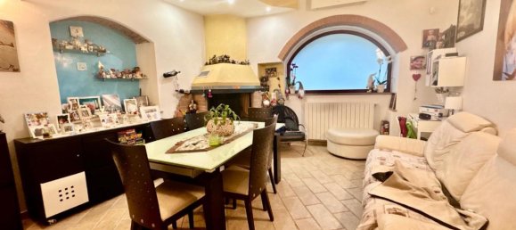 5 rooms House in Massa, Italy No. 81875 2