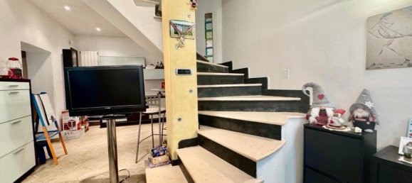 5 rooms House in Massa, Italy No. 81875 11