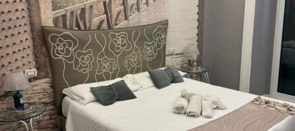 6 rooms Apartment in Naples, Italy No. 137254 5