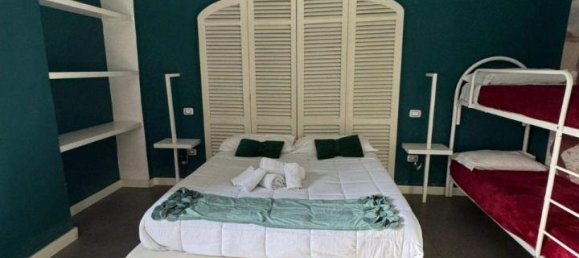 6 rooms Apartment in Naples, Italy No. 137254 7
