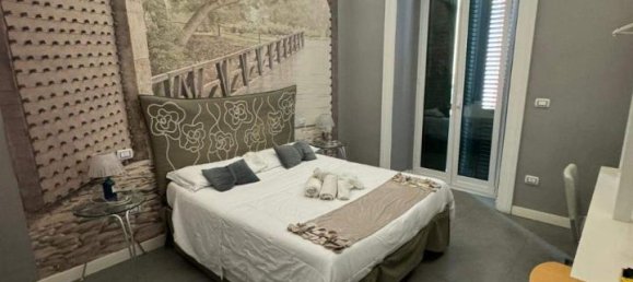 6 rooms Apartment in Naples, Italy No. 137254 4