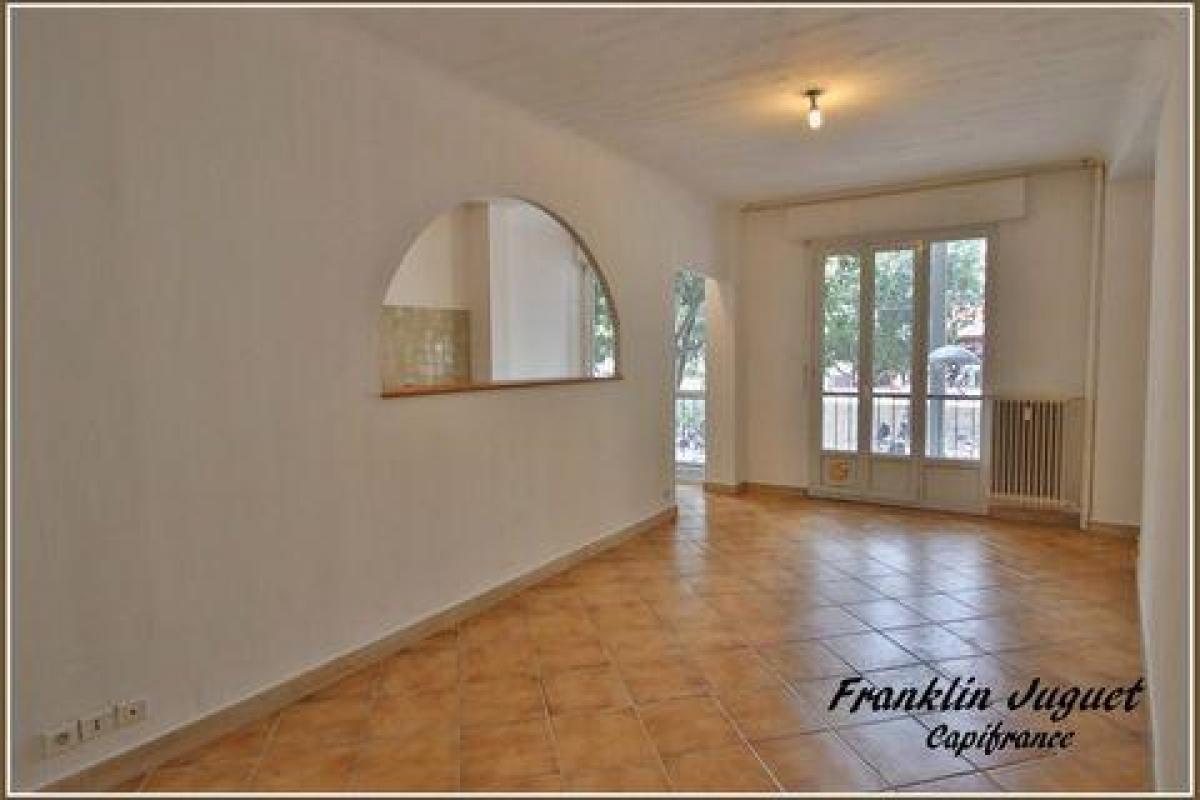 Studio in the Condo in Nice, France No. 14226