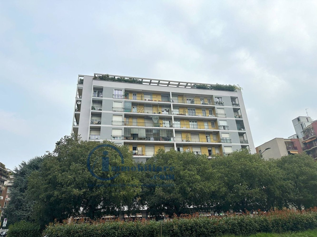 5 bedrooms Apartment in Milan, Italy No. 389825