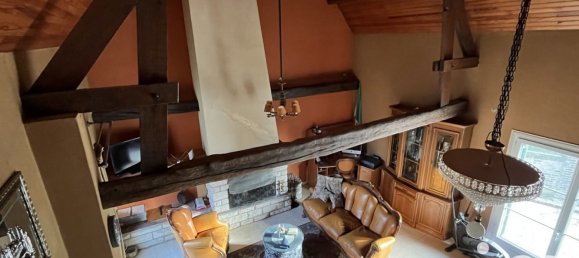 4 bedrooms House in Le Mont-Saint-Adrien, France No. 211418 6