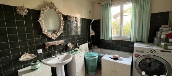 4 bedrooms House in Le Mont-Saint-Adrien, France No. 211418 10