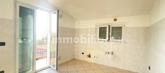 4 bedrooms Villa in Sarzana, Italy No. 305795 6
