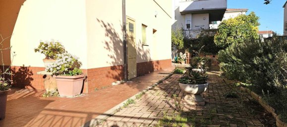 9 rooms Apartment in Cecina, Italy No. 46583 11