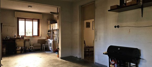 9 rooms Apartment in Cecina, Italy No. 46583 43