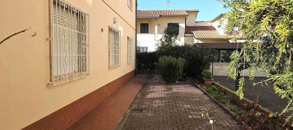 9 rooms Apartment in Cecina, Italy No. 46583 8