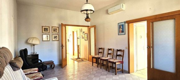 9 rooms Apartment in Cecina, Italy No. 46583 19