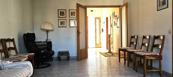 9 rooms Apartment in Cecina, Italy No. 46583 18