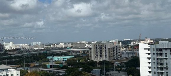 2 dormitorios propiedad comercial en venta en Miami, Miami-Dade, Florida, USA № 614808 2