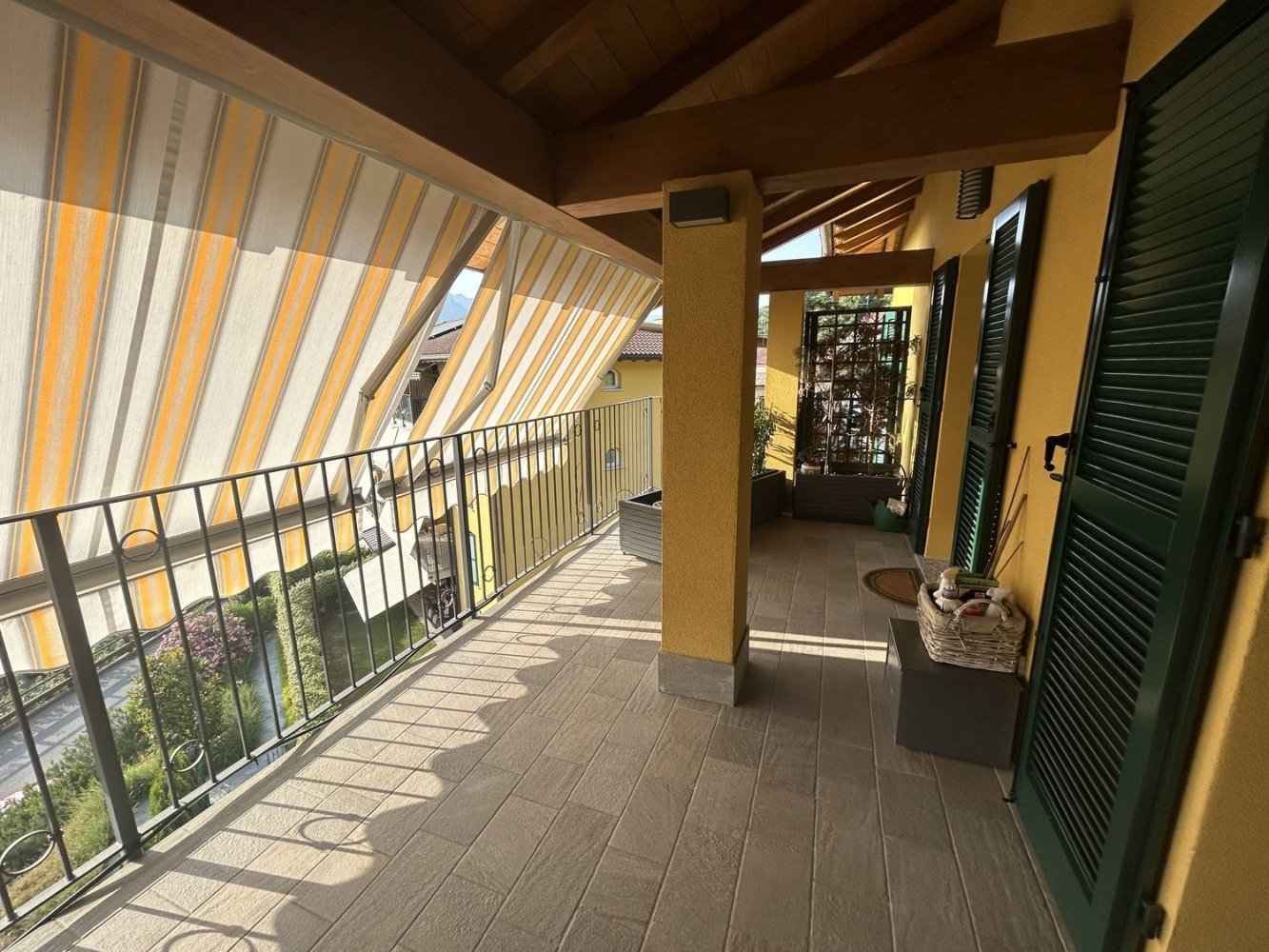 3 Schlafzimmer Penthouse in Oggiono, Italy, Nr. 365523