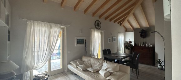 3 Schlafzimmer Penthouse in Oggiono, Italy, Nr. 365523 23