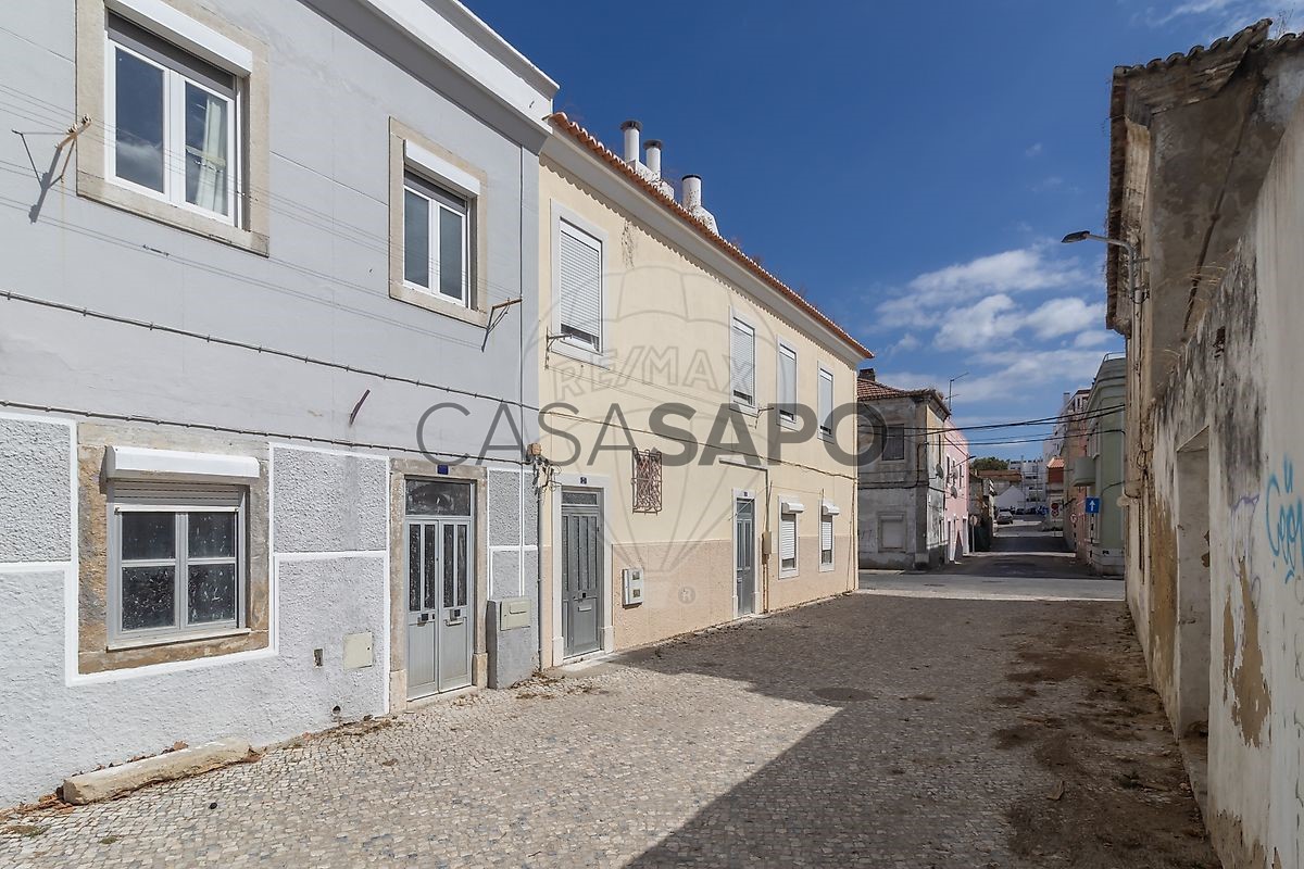 2 bedrooms Apartment in Barreiro, Portugal No. 330252