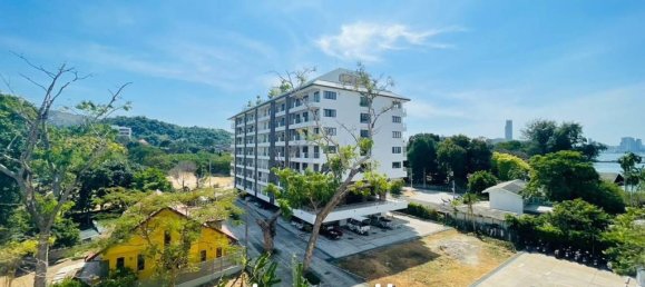 Apartamento com 2 quartos em condomínio em Si Racha, Thailand N.º 15461 4