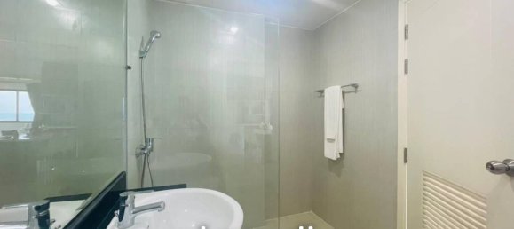 Apartamento com 2 quartos em condomínio em Si Racha, Thailand N.º 15461 7