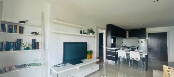 Apartamento com 2 quartos em condomínio em Si Racha, Thailand N.º 15461 2