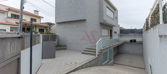 3 Schlafzimmer Haus in Matosinhos, Portugal, Nr. 352948 2