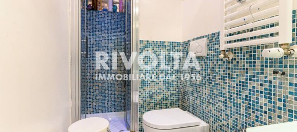 3 rooms Apartment in Rome, Italy No. 88152 2