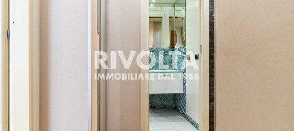 3 rooms Apartment in Rome, Italy No. 88152 11